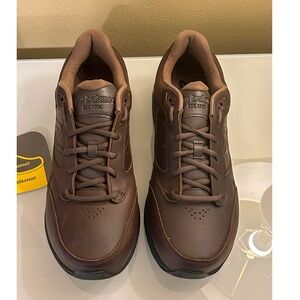 New in Box - Men's New Balance 928v3 Leather Walking Shoes - Size 10 4e